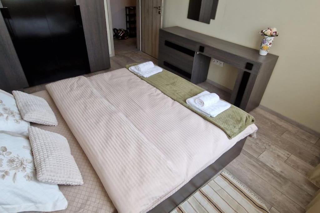 Mila's 1 Bedroom Sofia