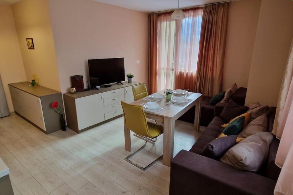 Mila's 1 Bedroom Apartemen